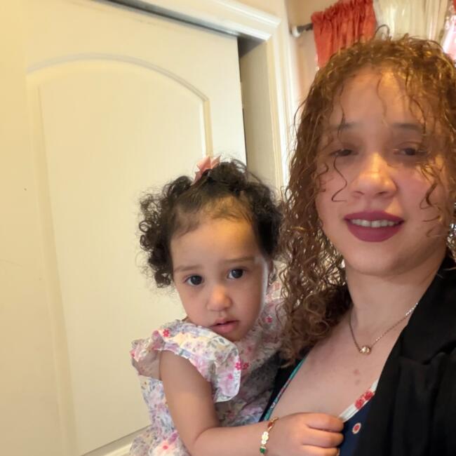 Nanny in Borough of Queens: Eileen gabriela
