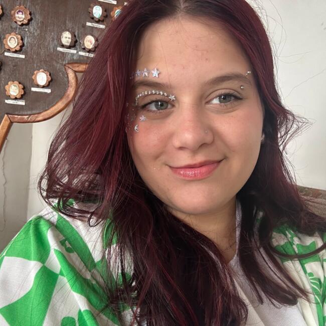 Babysitter in Barra Velha: Larissa Mariáh