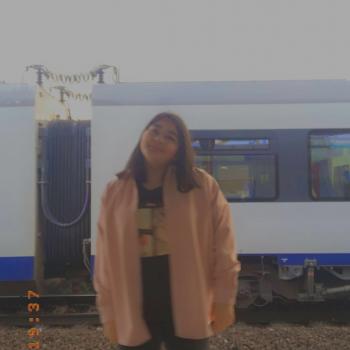 Babysitter in Roux: Sila