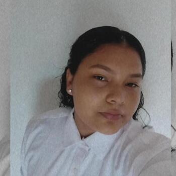 Babysitter in Limeira: Livia