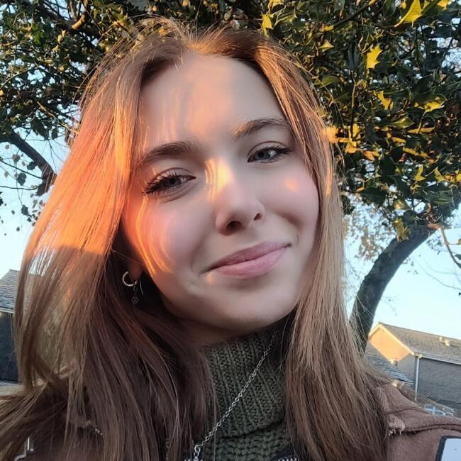 Babysitter in Preston: Estere