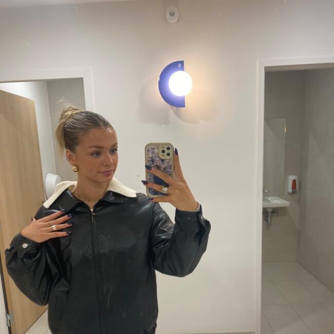 Babysitter in Lyon: Mya