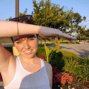 Babysitter in Wixom: Sarah