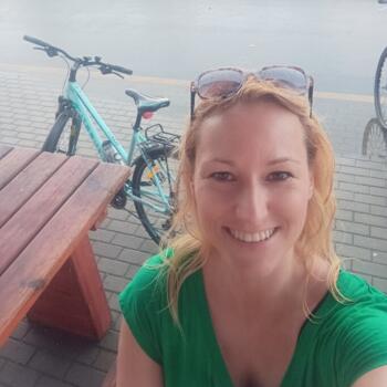 Babysitter in Budapest: Adrienn