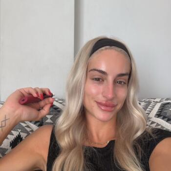 Babysitter Pátrai: Χριστιανα