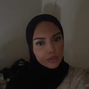 Babysitter in Nogent-sur-Marne: Maya