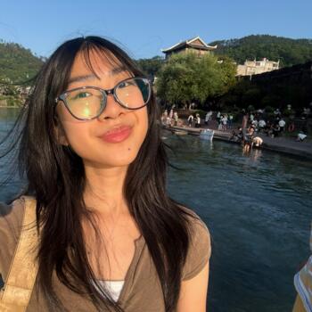 Babysitter in Singapore Island: Karen
