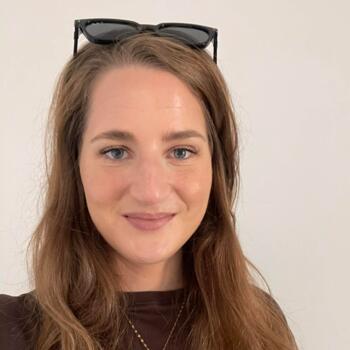 Babysitter in Zürich (Kreis 10) / Am Hönggerberg: Maria