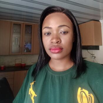 Babysitter in Midrand: Andile