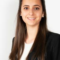 María