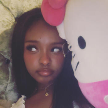 Babysitter in Swansea: Rawya