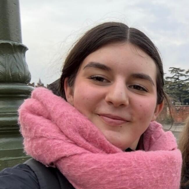 Babysitter in Mouzeuil-Saint-Martin: Gwenaëlle