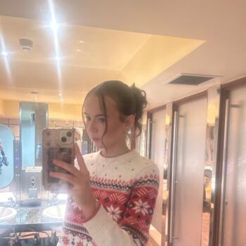 Babysitter in Hamilton: Neve