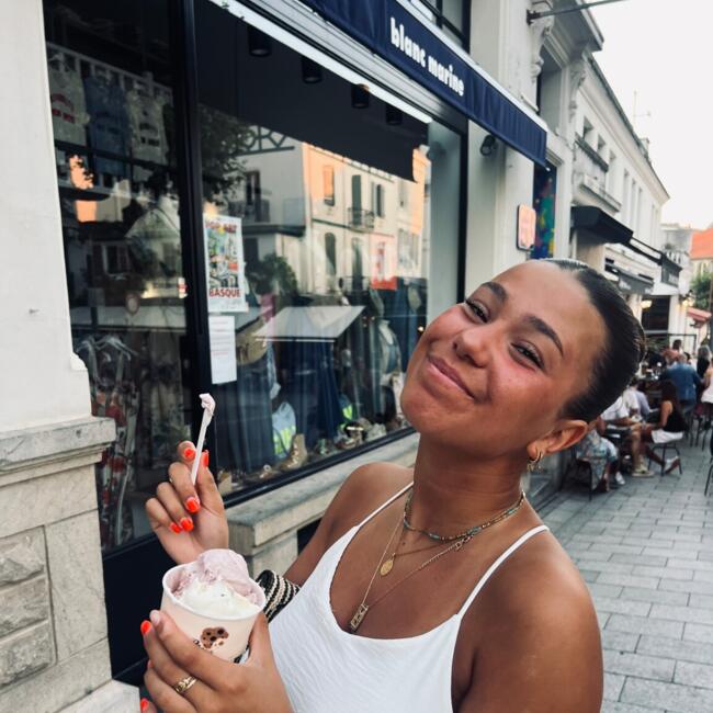 Babysitter in Chaponost: Lousie