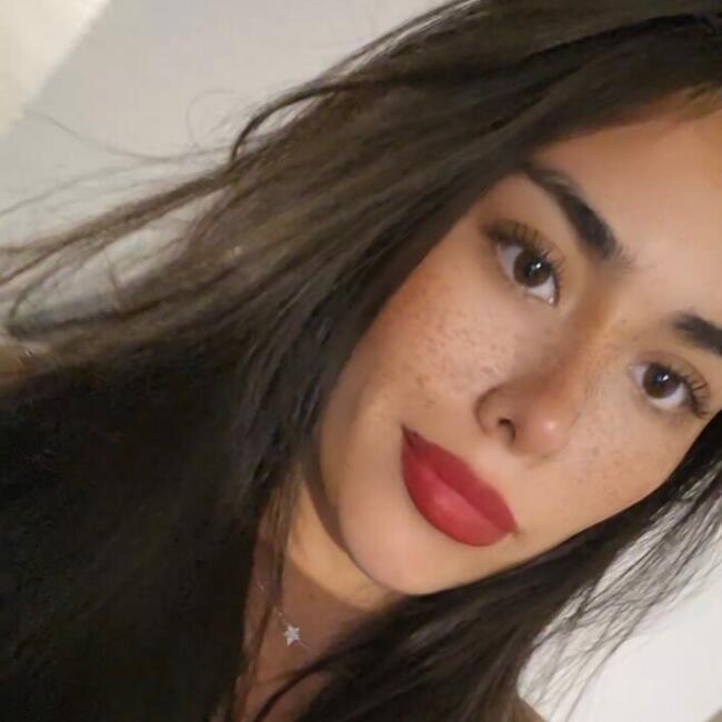 Babysitter in Los Cerrillos: Angela