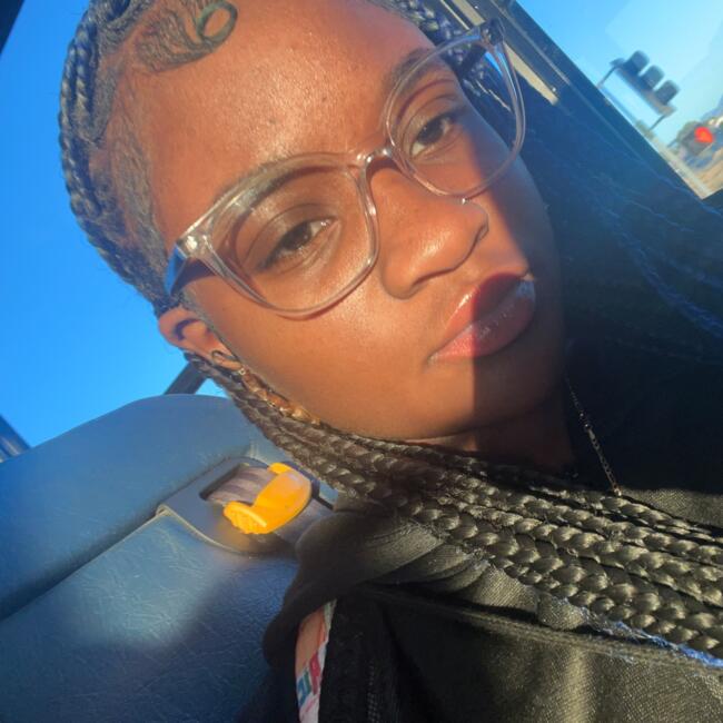 Babysitter in Apple Valley (California): Olivia