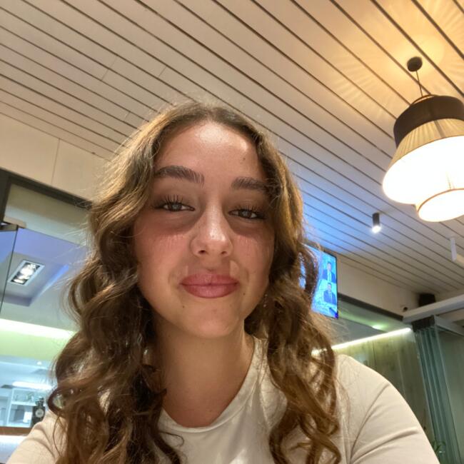 Babysitter in Pátrai: Ντανιέλα