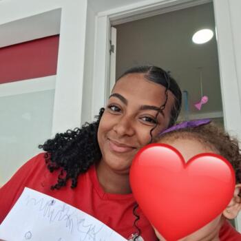Babá Rio de Janeiro: Livia