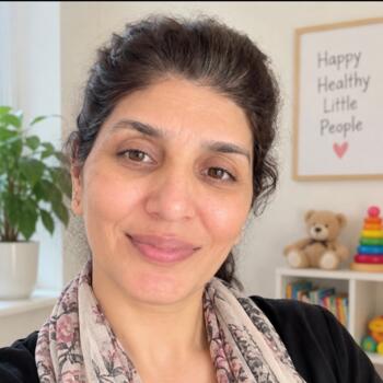 Babysitter in London: Farah