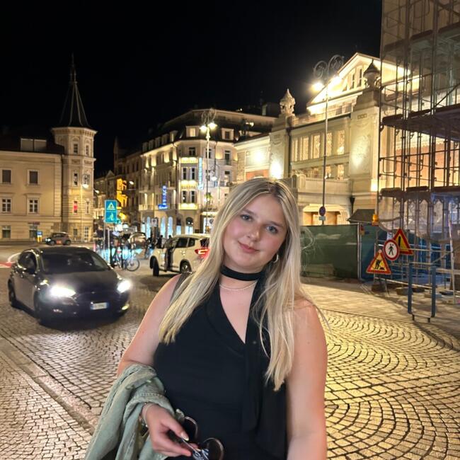 Babysitter in Simbach am Inn: Alina