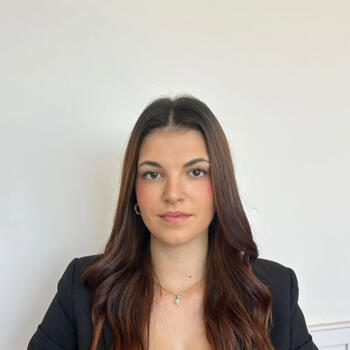 Babysitter in Cascais: Jessica