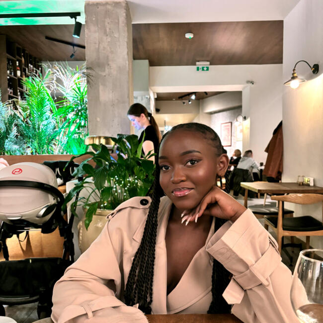 Babysitter in Warsaw: Naomi