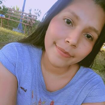 Niñera en Llano Marín: María