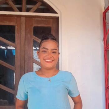 Babysitter in Salvador: Fabricia