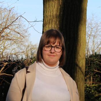 Babysitter in Poperinge: Laura