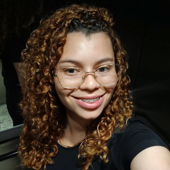 Babysitter in São Luís: Júlia