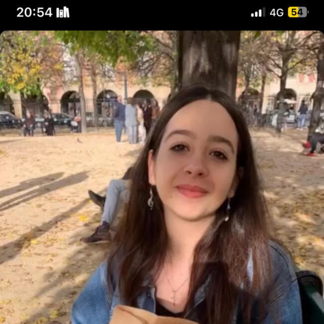 Babysitter στην περιοχή Παρίσι: Andra