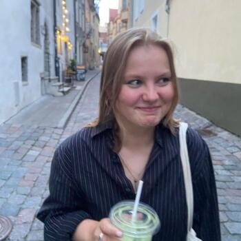 Babysitter in Tallinn: Isabel Mary