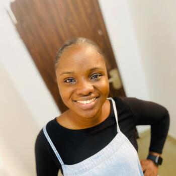 Babysitter in Clermont-Ferrand: Esther