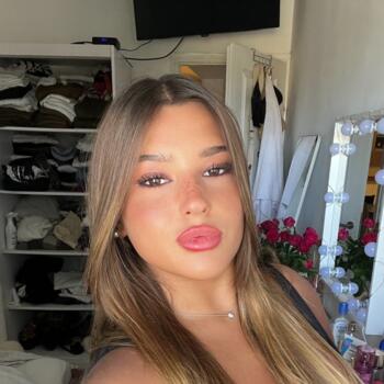 בייביסיטר ב- חולון: אלין