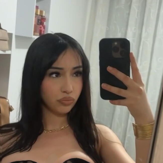 Babysitter in Clermont-Ferrand: Loubna