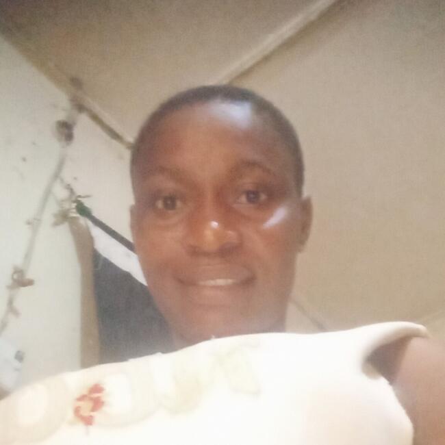 Babysitter in Owerri: Gift