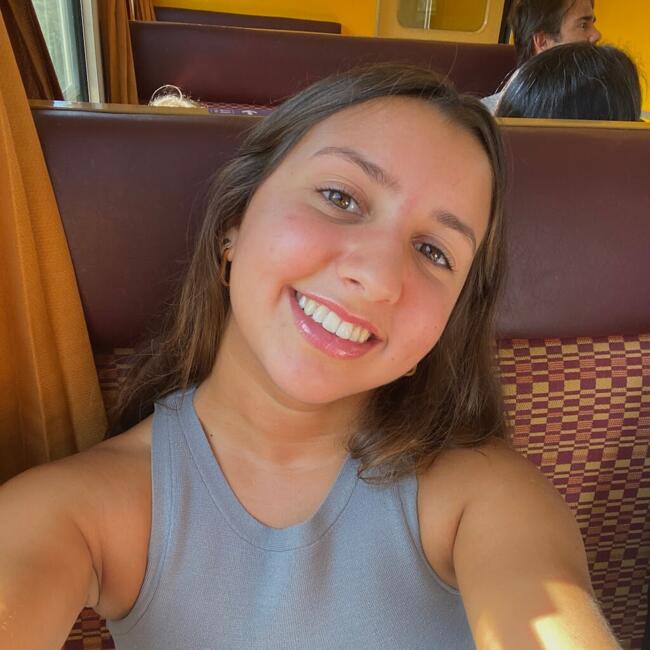 Babysitter em Évora: Madalena