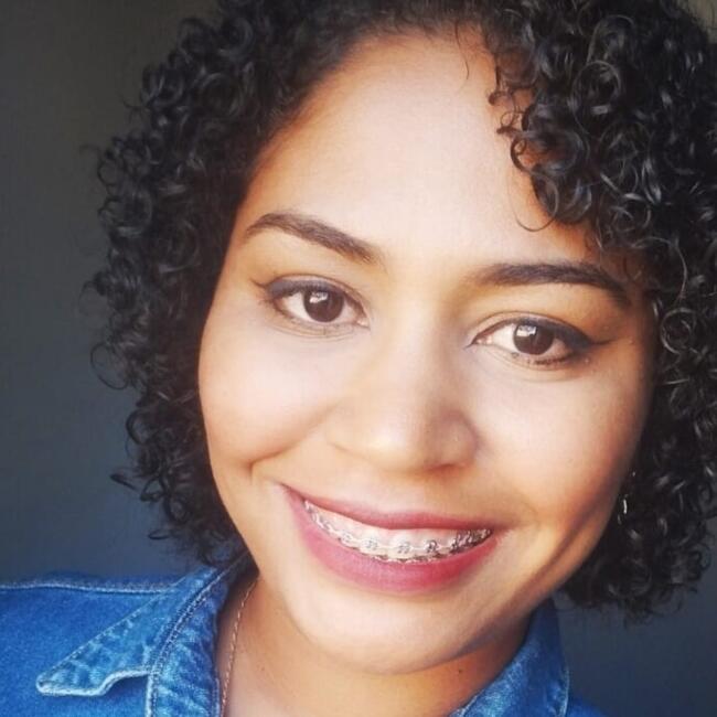 Babysitting job in Botucatu: Adriana