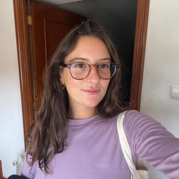 Babysitter em Vila Nova de Famalicão: Joana