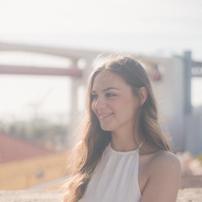 Babysitter em Almada: Noelyse