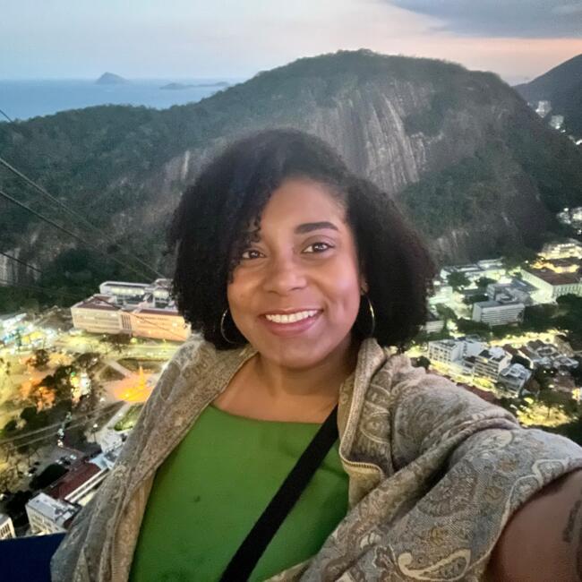 Babysitter in Salvador: Priscila