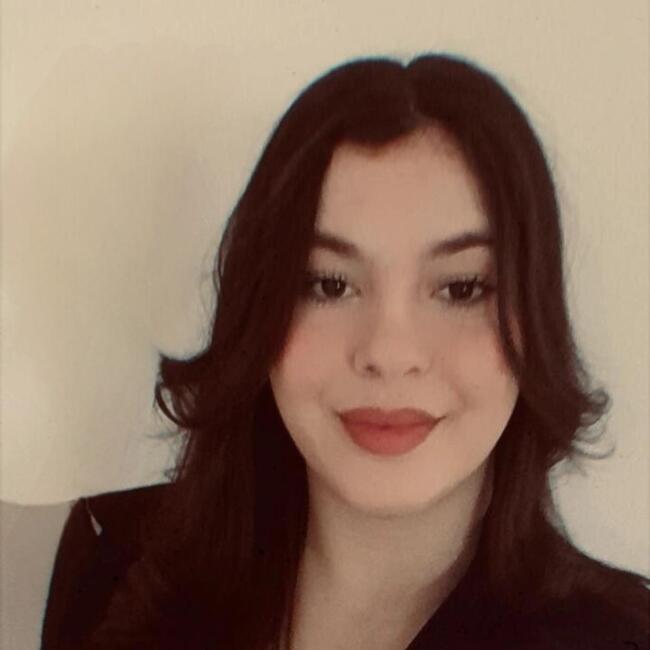 Babysitter in Amiens: Yasmine