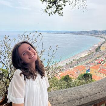 Babysitter in Sainte-Foy-lès-Lyon: Rose