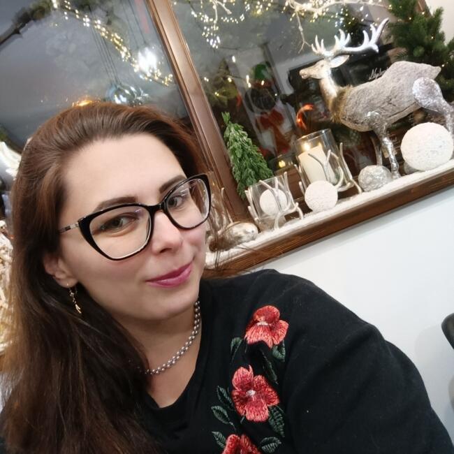 Bébiszitter Gyula területén: Heni