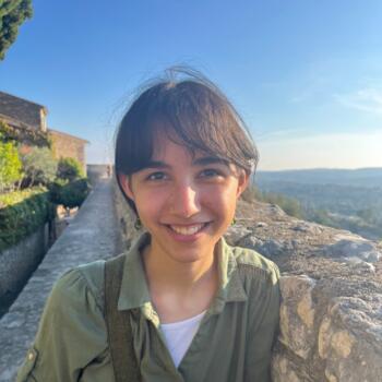 Babysitter in Salem: Astrid