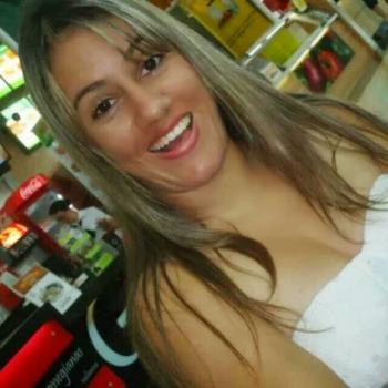 Babysitter Lagos: Lisa