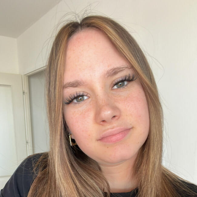 Babysitter in Chavannes-sur-Suran: Ocelia