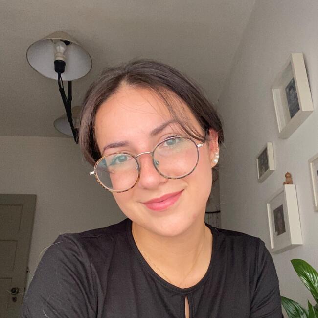 Babysitter em Sintra: Gabriela