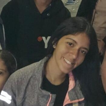 Babysitter in Panama City: Crystal