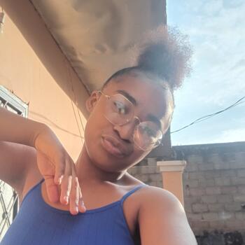 Babysitter in Clermont-Ferrand: Jeanne Pascaline